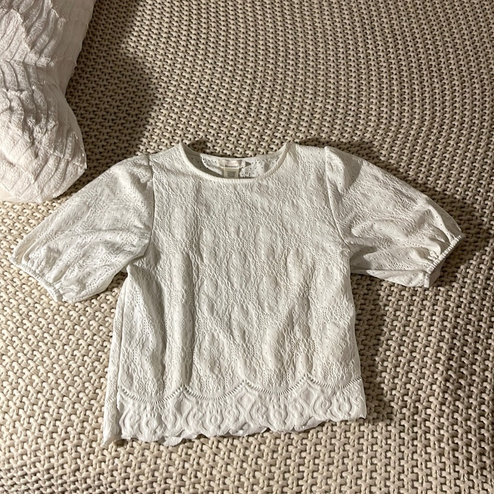 WHITE CROCHET CROP TOP BLOUSE